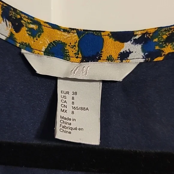 H&M Tunic Mini Dress Sz 8 Multi Abstract Flutter Sleeve V-Neck Pintucked Flowy - Picture 9 of 10